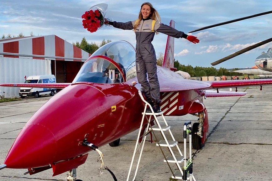 นักบินเจ็ต Yulia Krylova