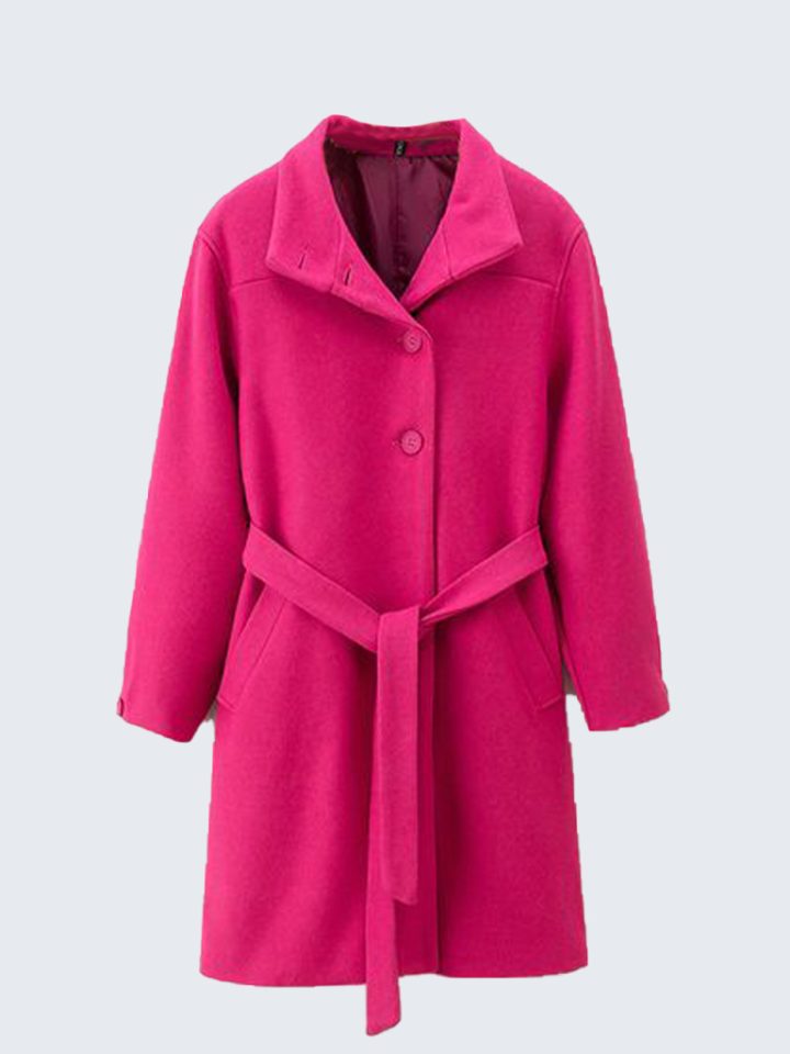 образы эмили в париже: пальто розового цвета