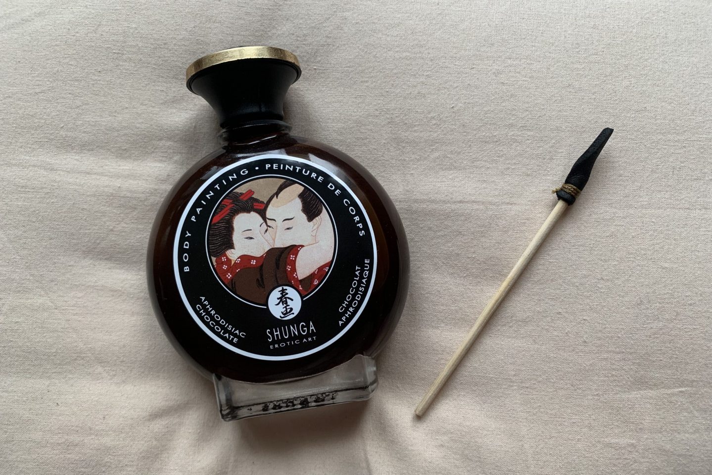 Косметика из секс-шопа. Декоративная крем-краска для тела с ароматом шоколада от Shunga