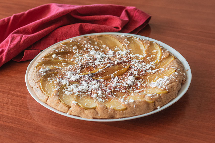 быстрые десерты: яблочный пирог на сковороде
