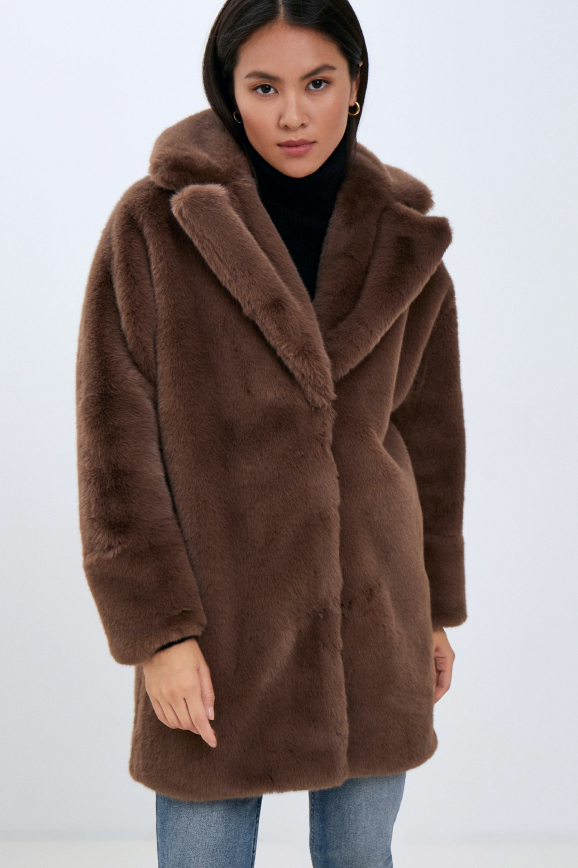 Шубы из искусственного меха: 15 вариантов от российских брендов ...