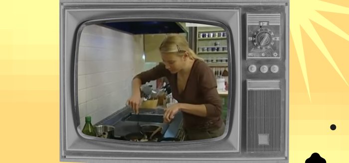 Видео Юлии Высоцкой, где она готовит сырники