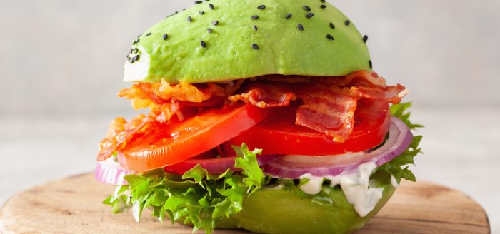 Kak prigotovit' poleznye burgery s bulochkoj iz kabachka