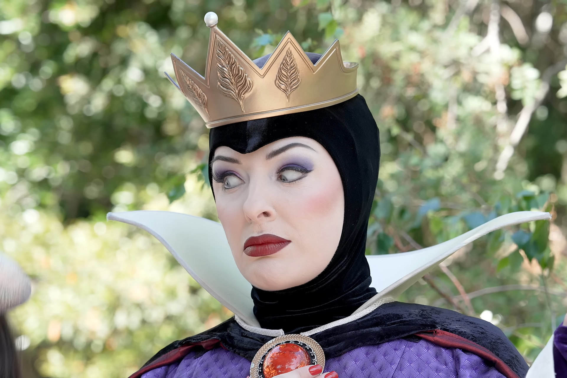 злая королева диснейленд