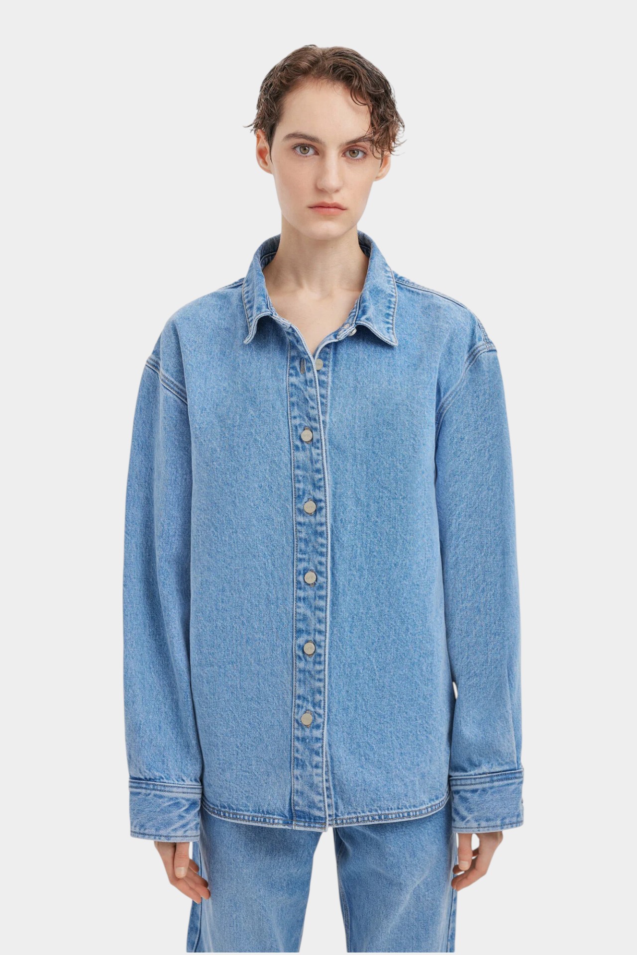 11 вещей с маркетплейсов, которые порадовали нас на этой неделе. Рубашка Muted